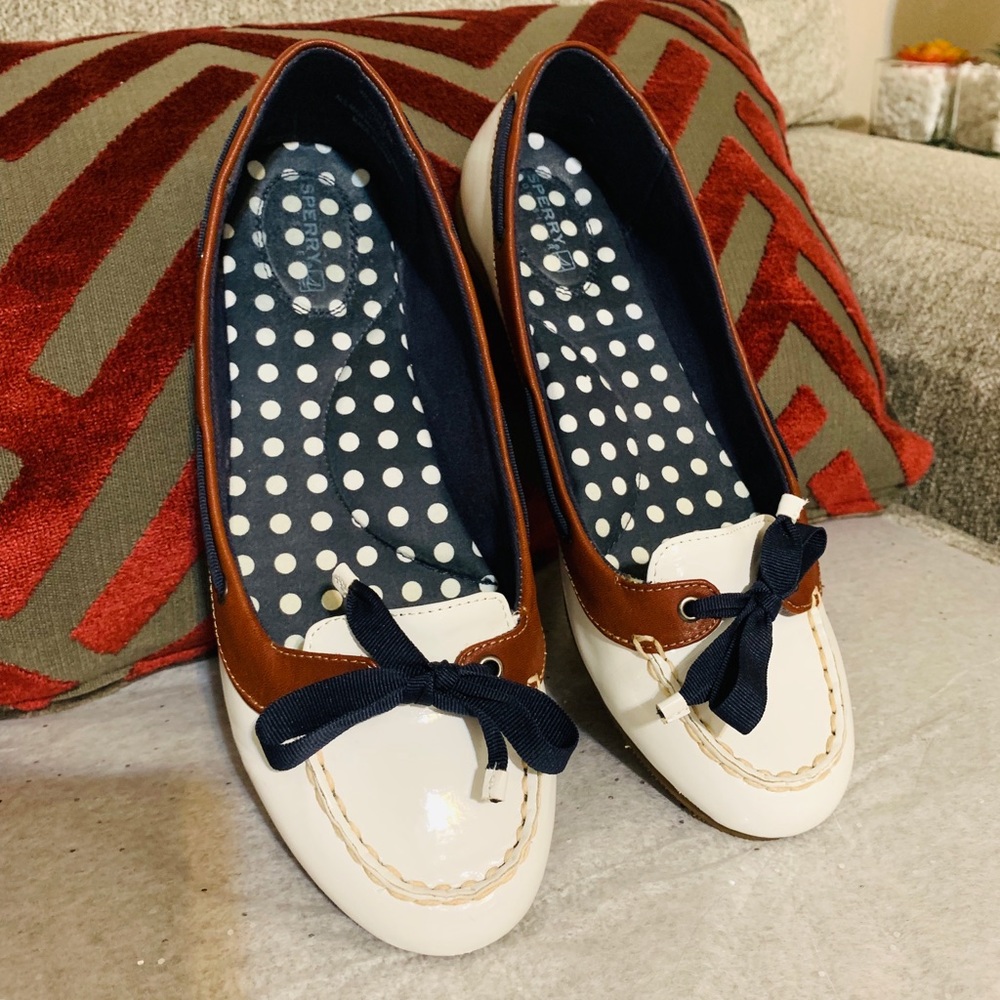 GUC Sperry slip on flats